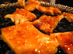 ホルモンも焼きます。揉みダレ旨めぇ! ホルモンも焼きます。揉みダレ旨めぇ!
