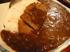 カ、カツカレー？それもビフカツです！